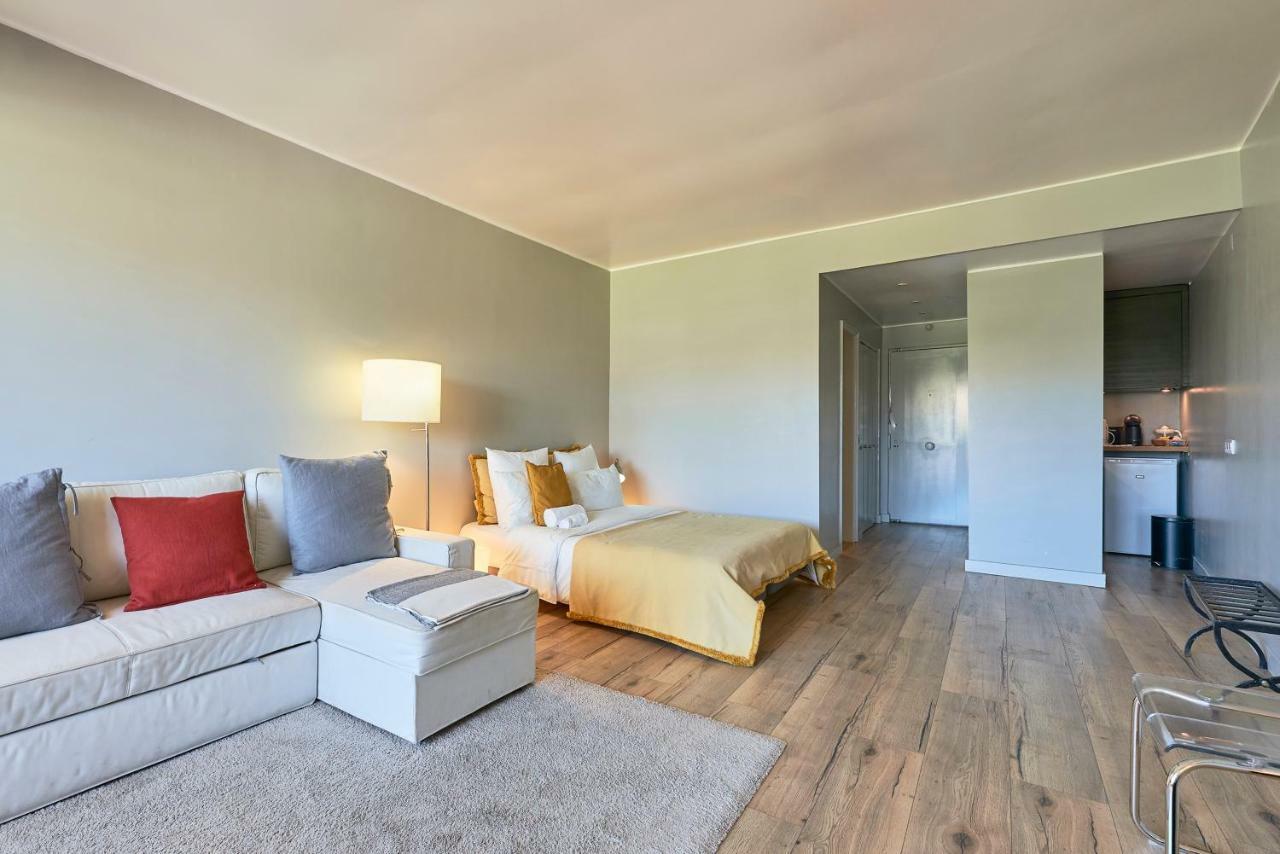 Beachfront Cascais,Estoril Apartment Екстер'єр фото