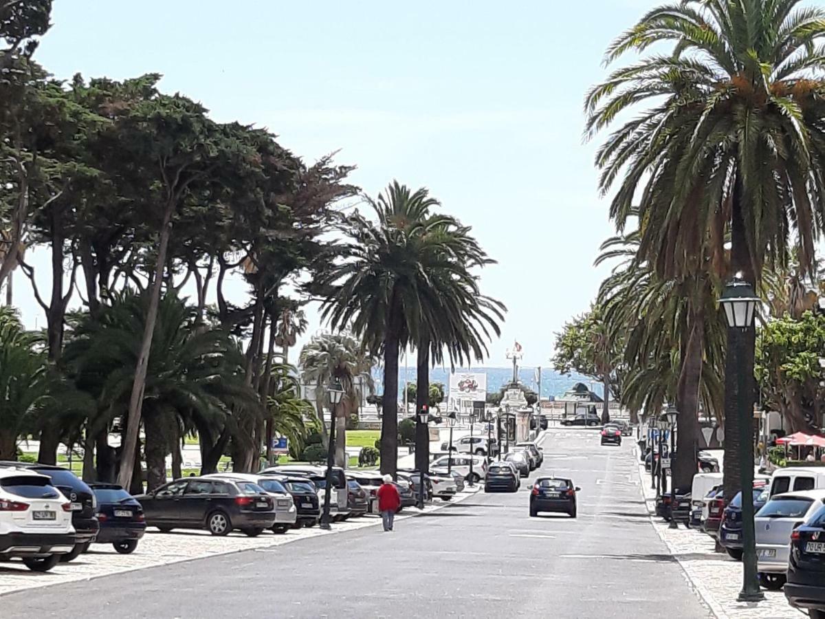 Beachfront Cascais,Estoril Apartment Екстер'єр фото