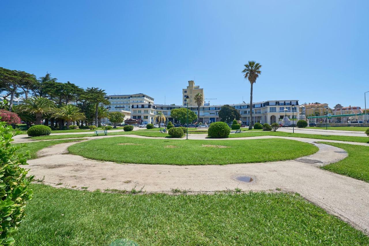 Beachfront Cascais,Estoril Apartment Екстер'єр фото